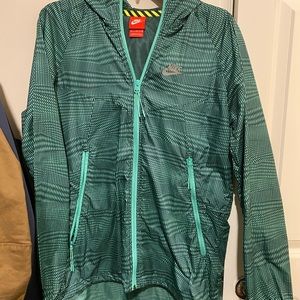 Nike wind breaker